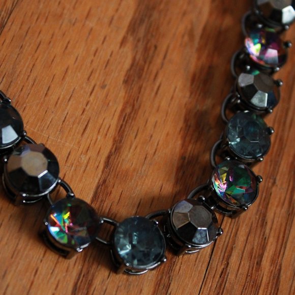 Claire's Faux Iridescent Stone Necklace - Picture 2 of 3